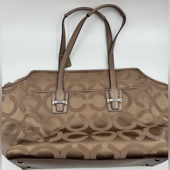 Coach Tan Signature Tote Bag | Very Good Condition - Picture 7 of 15